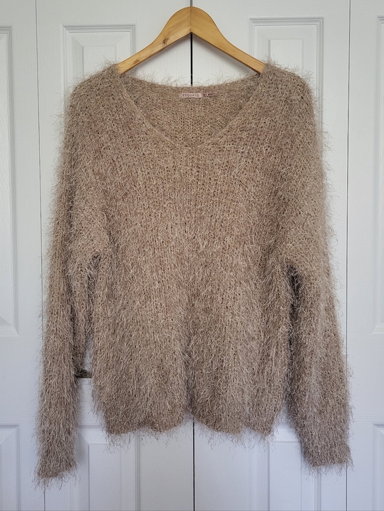 ESQUALO Sweaters - ESQUALO Women's Oversized V-Neck Eyelash Knit Sweater in Beige Size L Shaggy